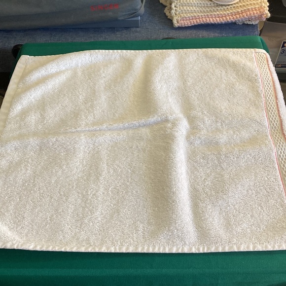 Vtg Kassa Fina 100% Fine Ring Spun White Cotton Hand Towel and Finger Tip Towel - Picture 9 of 11